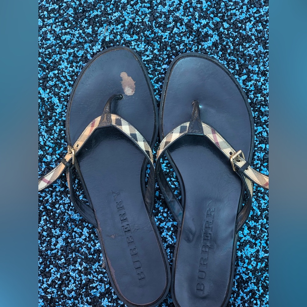 Womans Burberry Sandals.